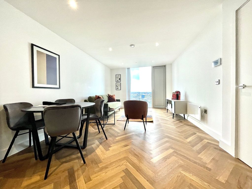 Property photo 3 of 25 Living Room