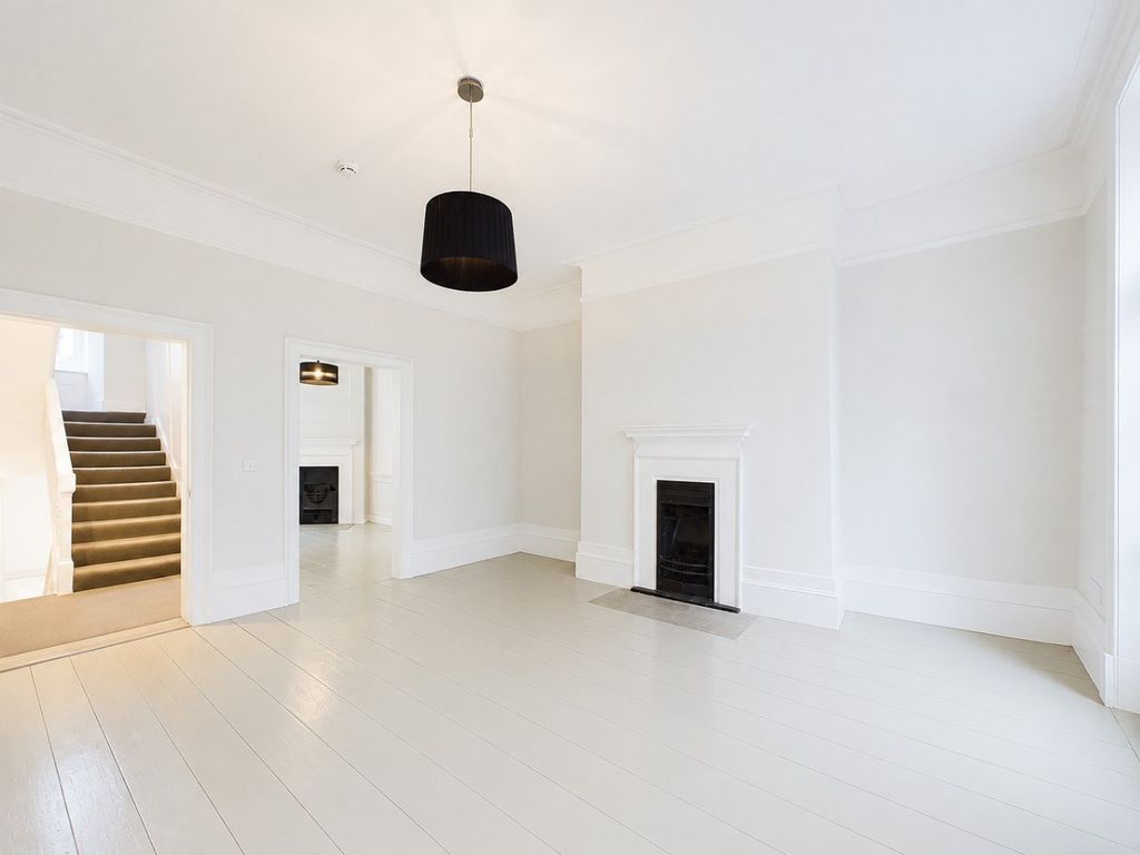 Property photo 1 of 27 2648100