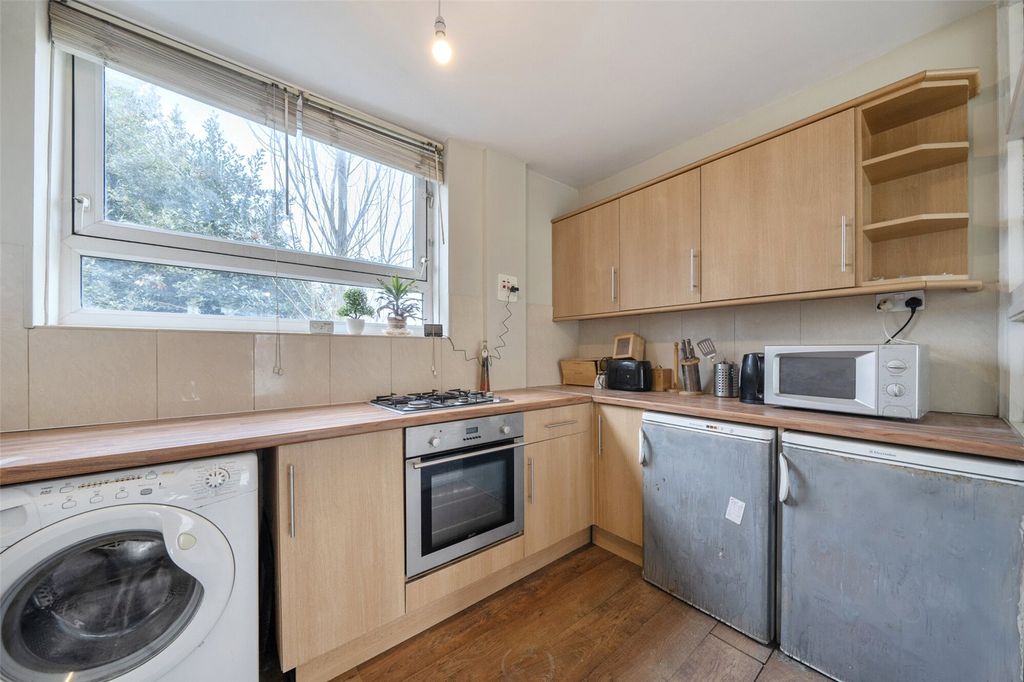 Property photo 3 of 14 Picture No. 10