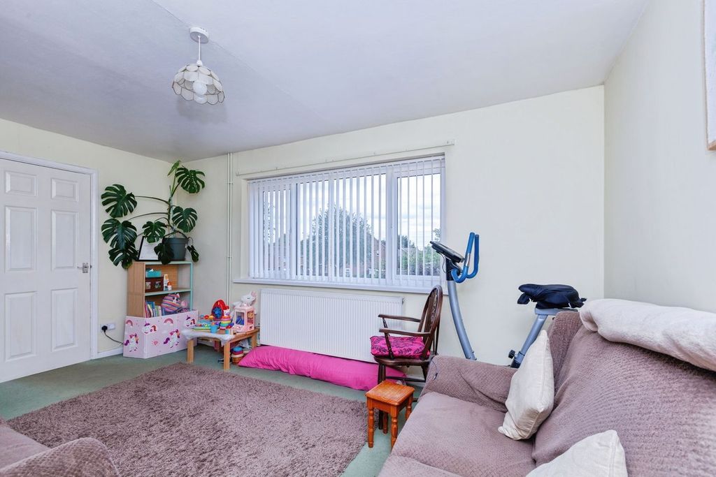 Property photo 3 of 18