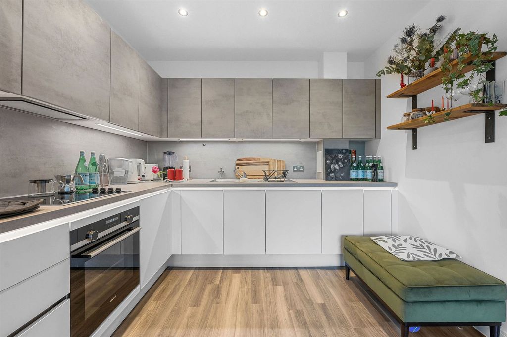 Property photo 2 of 17 Kitchen