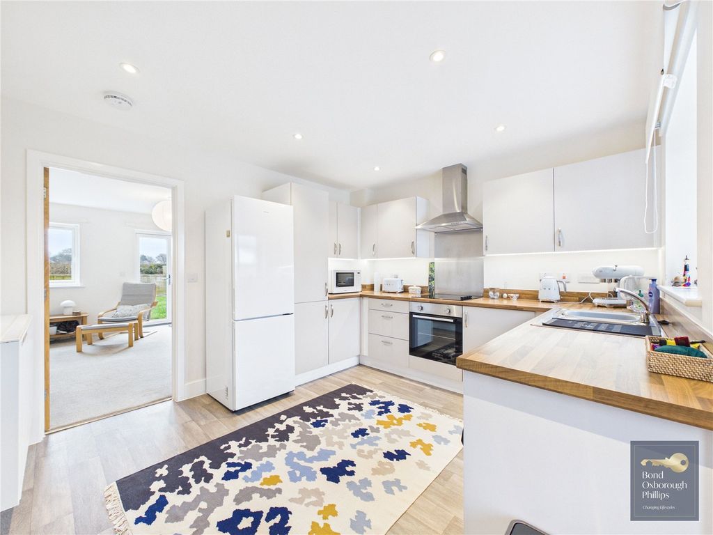 Property photo 2 of 22 Picture No. 14