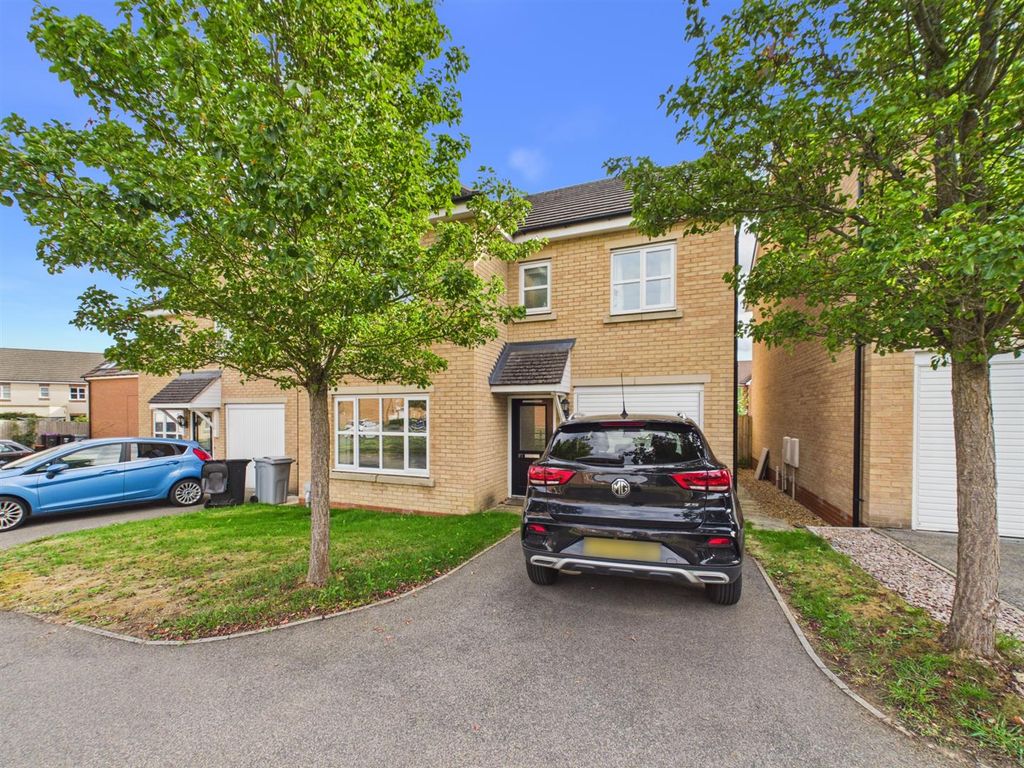 Property photo 1 of 14 Banks Crescent, Stamford