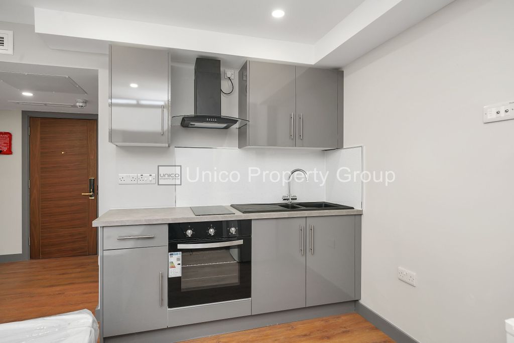 Property photo 3 of 27