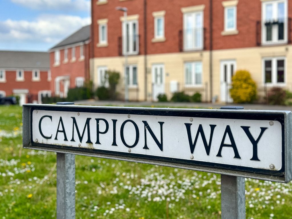 Property photo 2 of 12 5113953