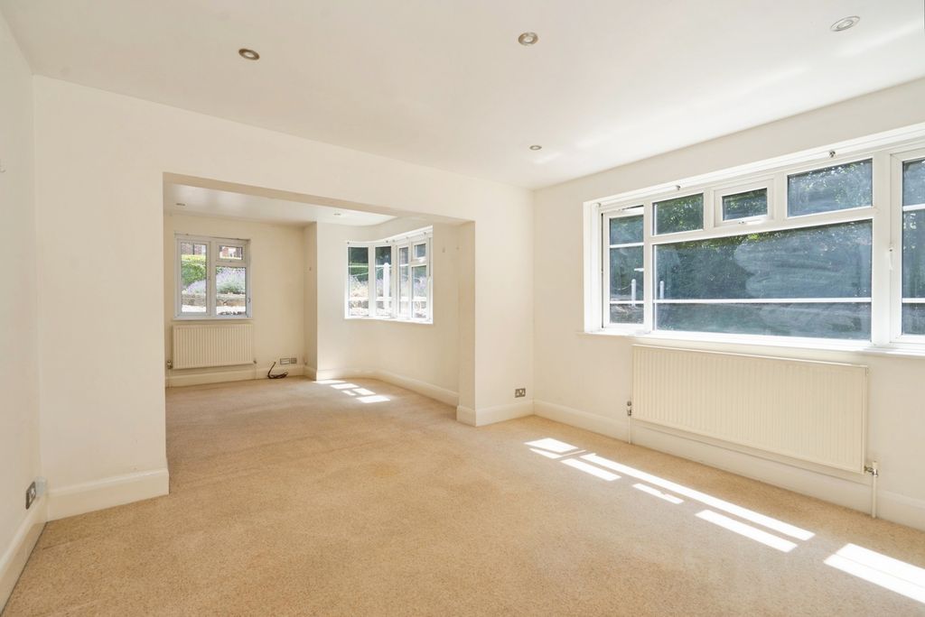 Property photo 2 of 14 Pbox-Img.Jpg