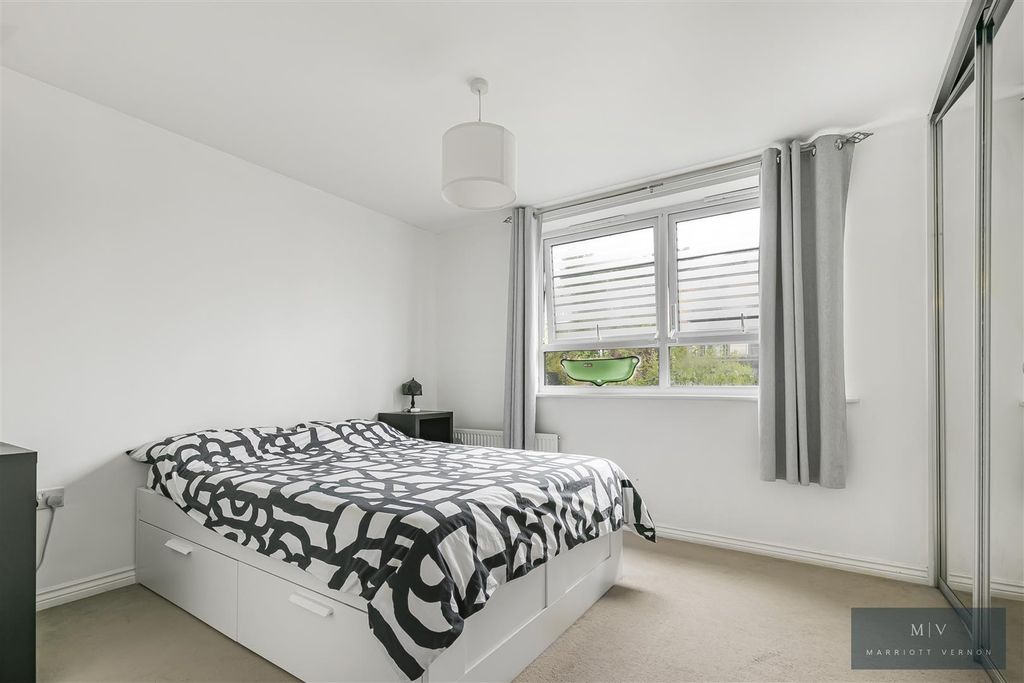 Property photo 2 of 12 Dunedin Court F3 Marriott-9.Jpg