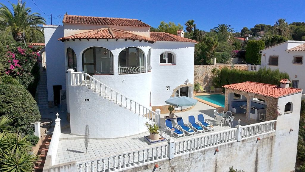 Property photo 1 of 50 Traditional Villa With Guest Apartment, Walking Distance To Baladrar Beach And Amenities, Benissa Costa