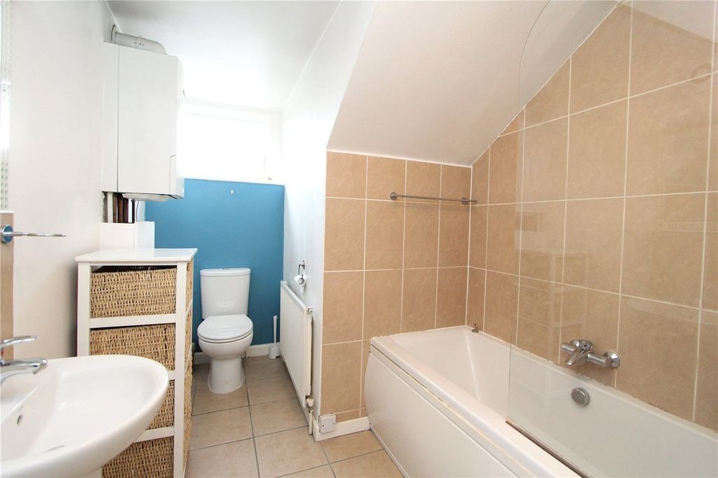Property photo 3 of 8 Picture No. 12