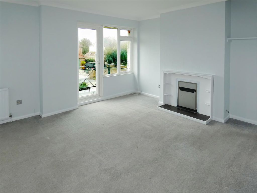 Property photo 2 of 16 P1070283.Jpg