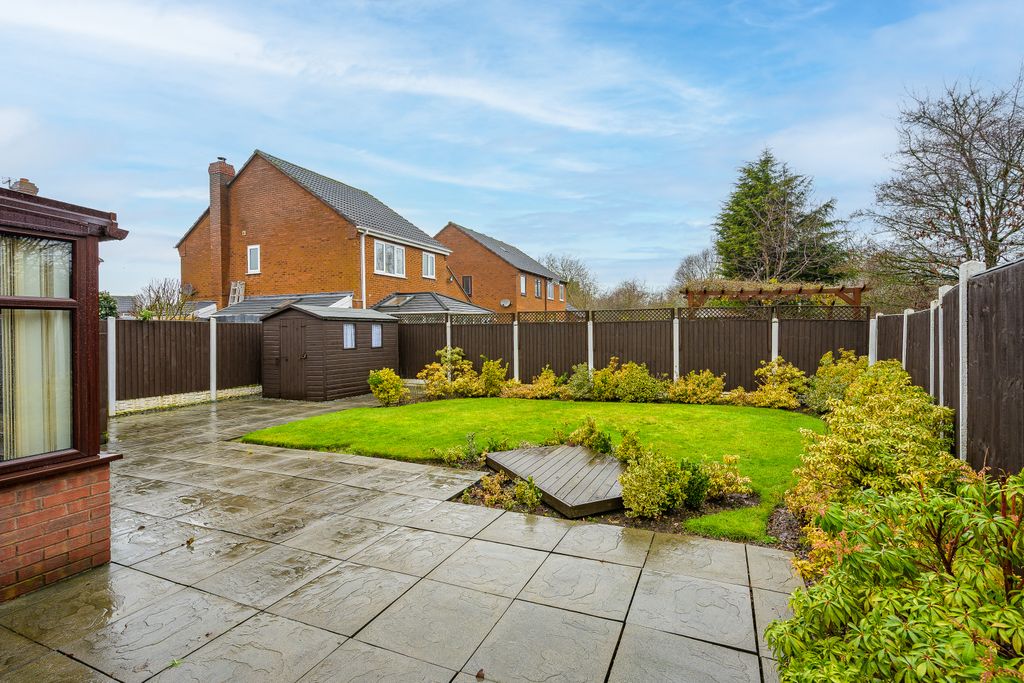 Property photo 2 of 19 Rear Garden