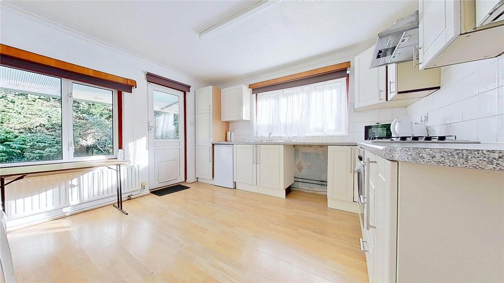 Property photo 3 of 11 Picture No. 06