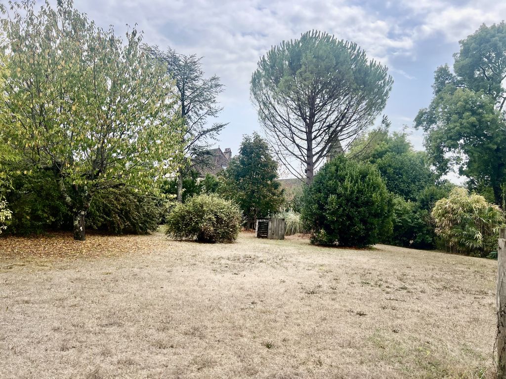 Property photo 2 of 22