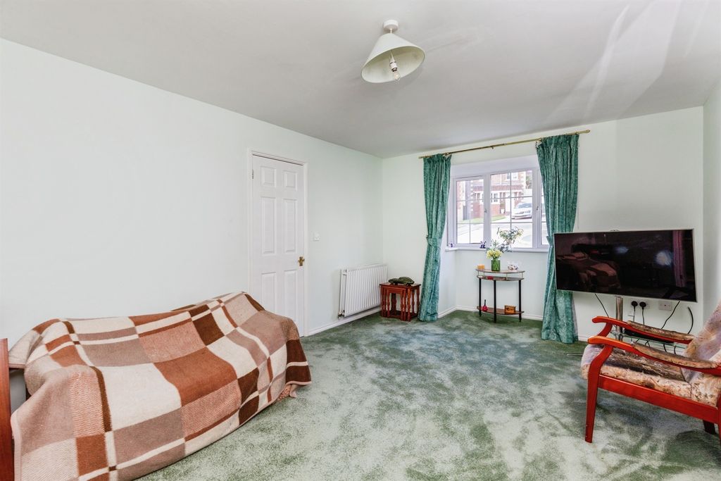 Property photo 3 of 26