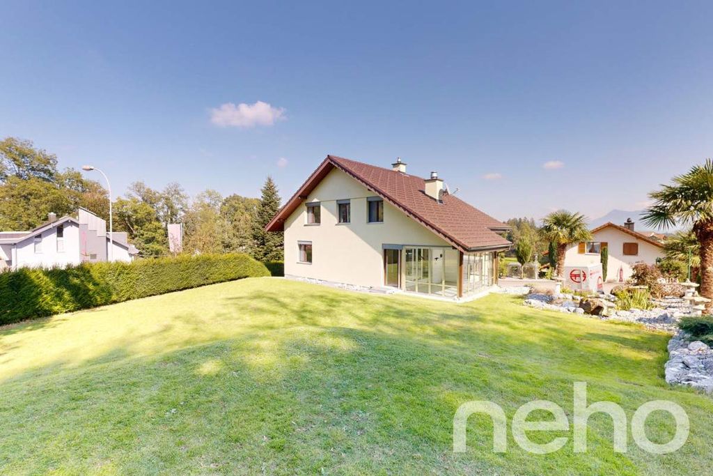 Property photo 2 of 13