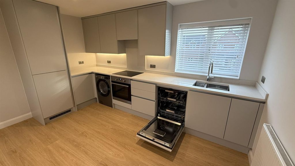 Property photo 3 of 19 Fullsizerender.Jpeg