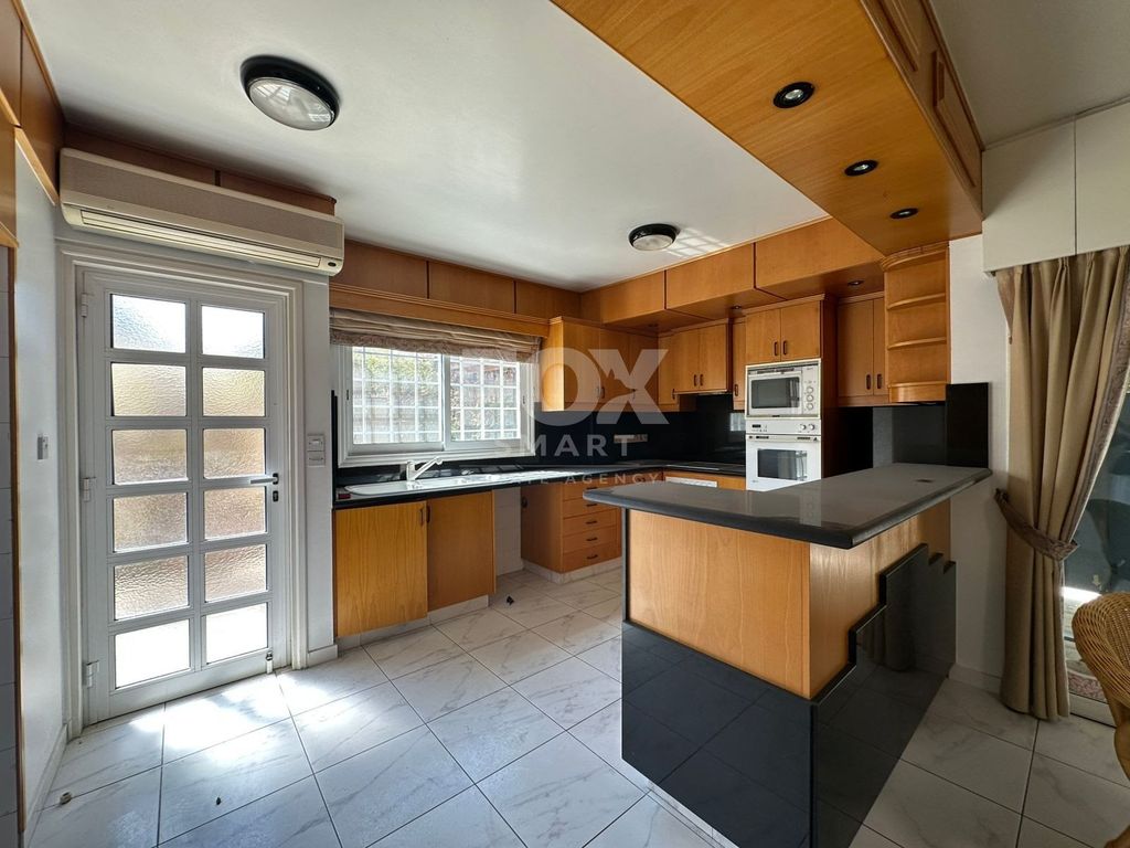 Property photo 3 of 45