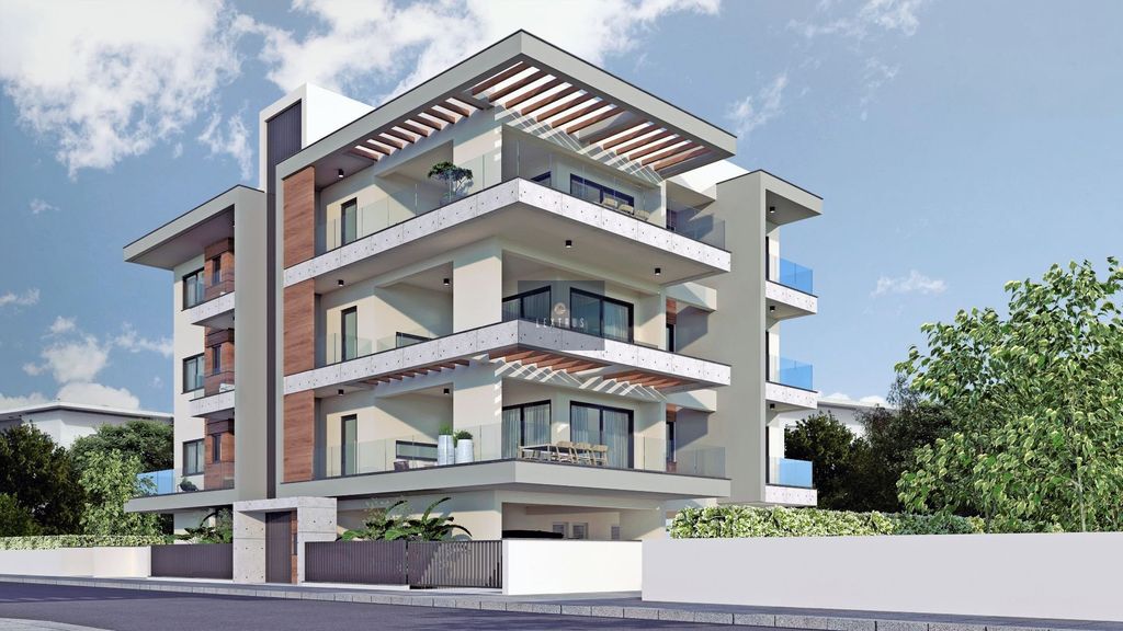 Property photo 1 of 3