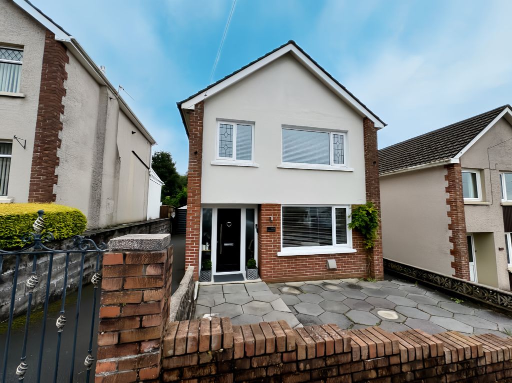 Property photo 1 of 25