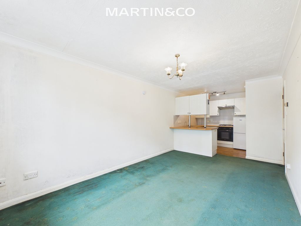 Property photo 3 of 8