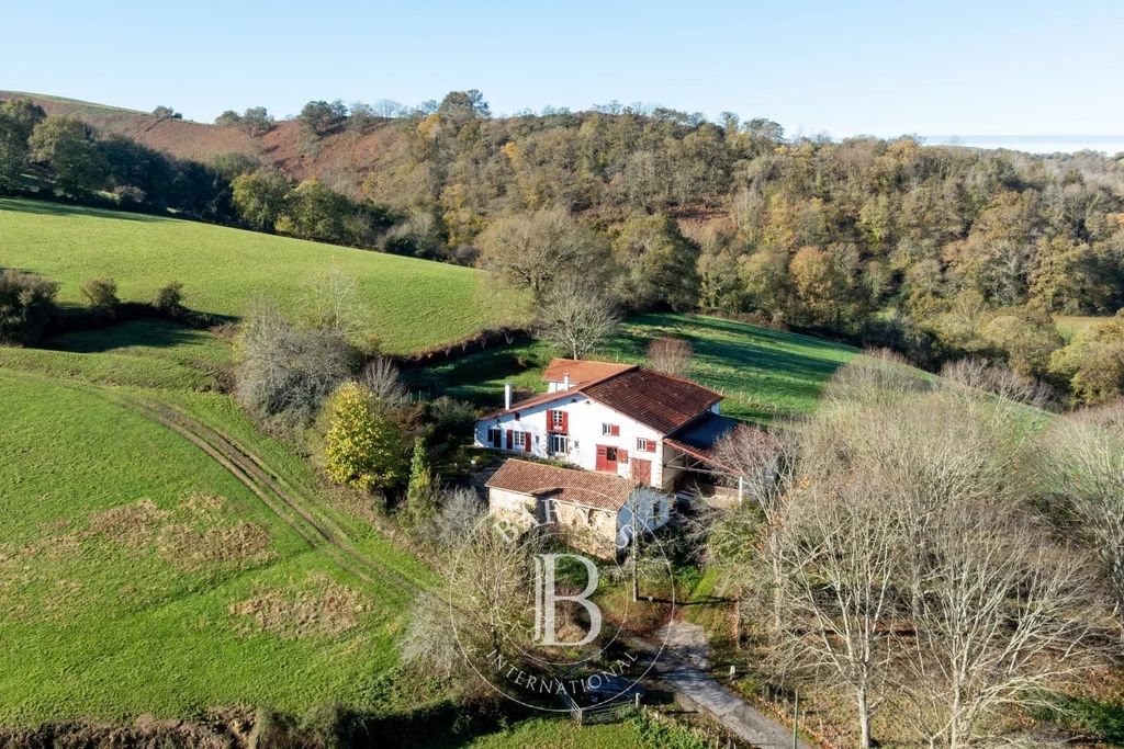 Property photo 2 of 32