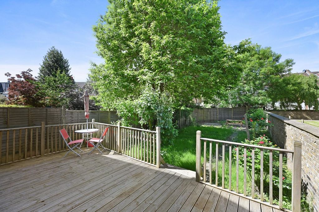 Property photo 2 of 12