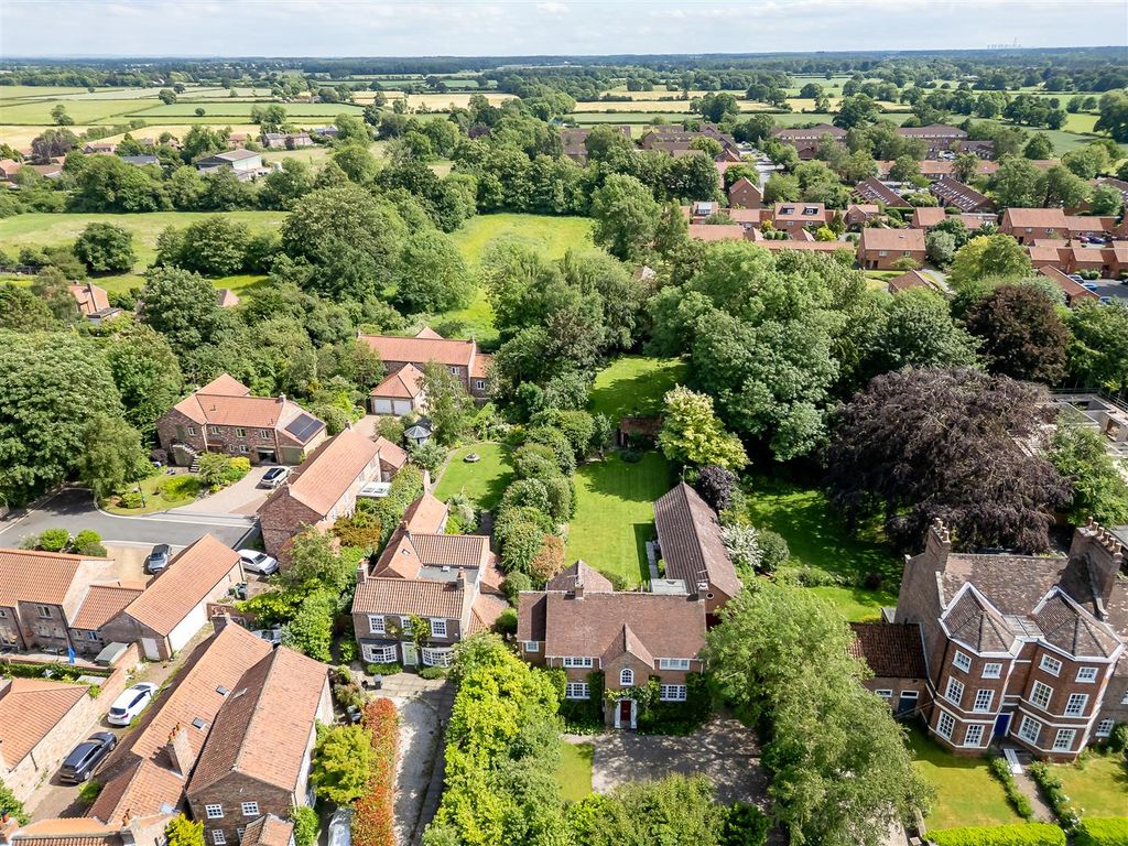 Property photo 2 of 40 Drone