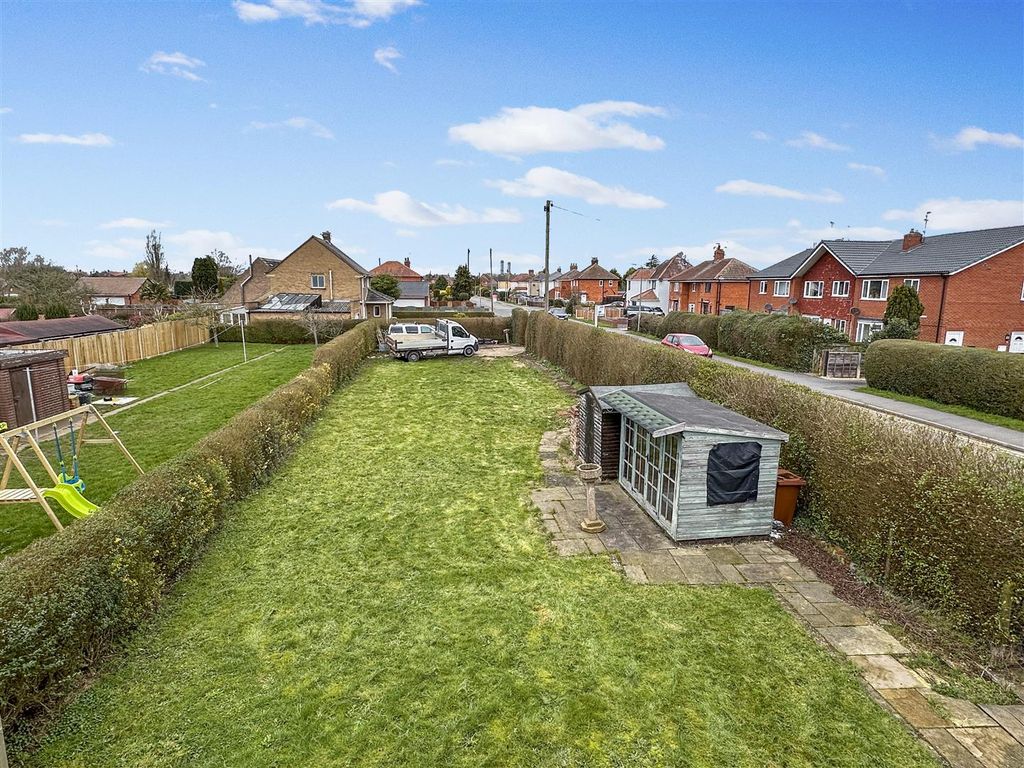 Property photo 3 of 17 Generous Rear Garden 448