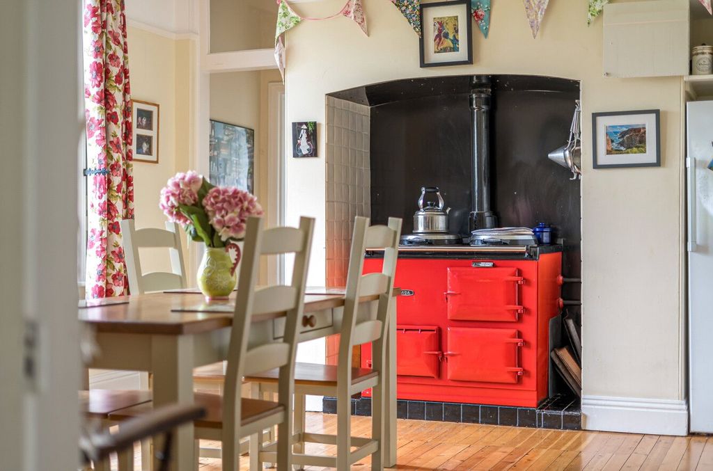 Property photo 2 of 5 Ghfw Discreet