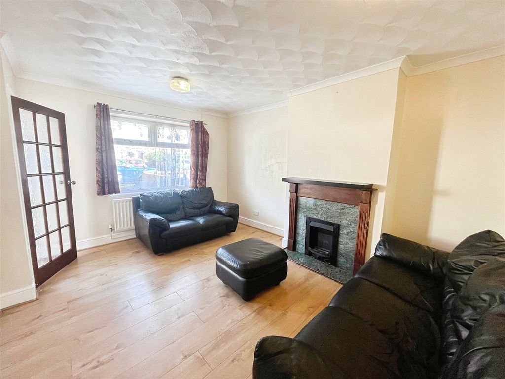 Property photo 3 of 8 Picture No. 06