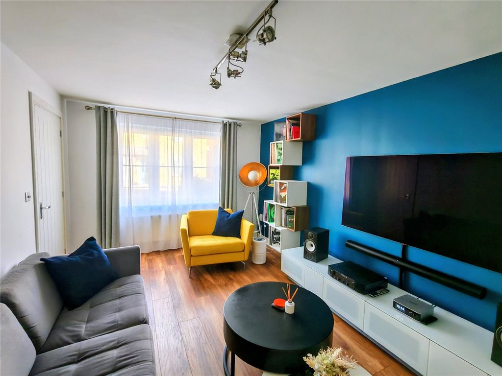 Property photo 2 of 20 Picture No. 05