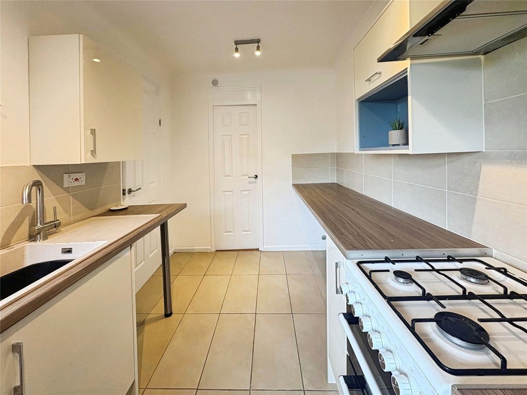 Property photo 3 of 10 Picture No. 21