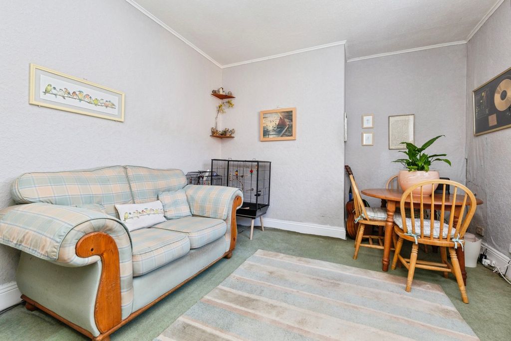 Property photo 3 of 18 Pbox-Img.Jpg