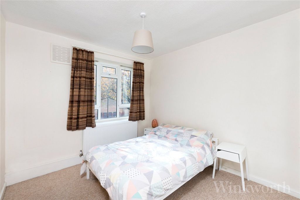 Property photo 3 of 8 Picture No. 29