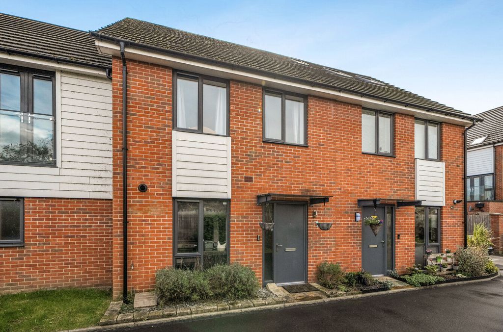 Property photo 1 of 18 1441227-20-69Dcf3...