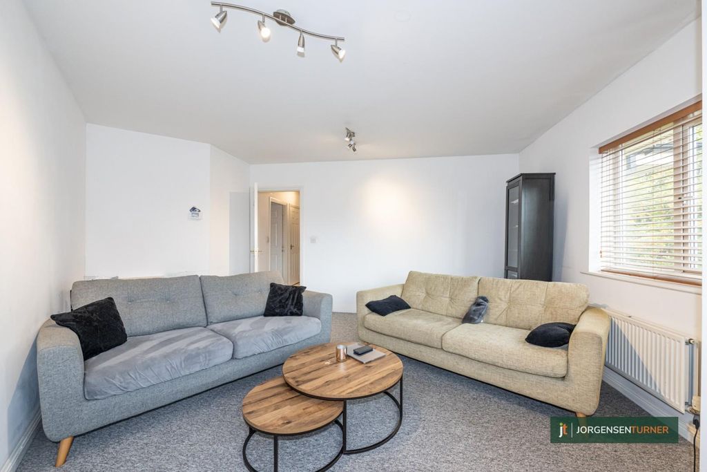 Property photo 3 of 10 Reception Room .Jpg