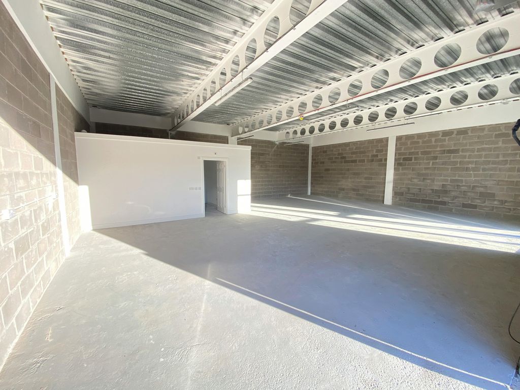 Property photo 3 of 3 Unit 8 002.Jpg