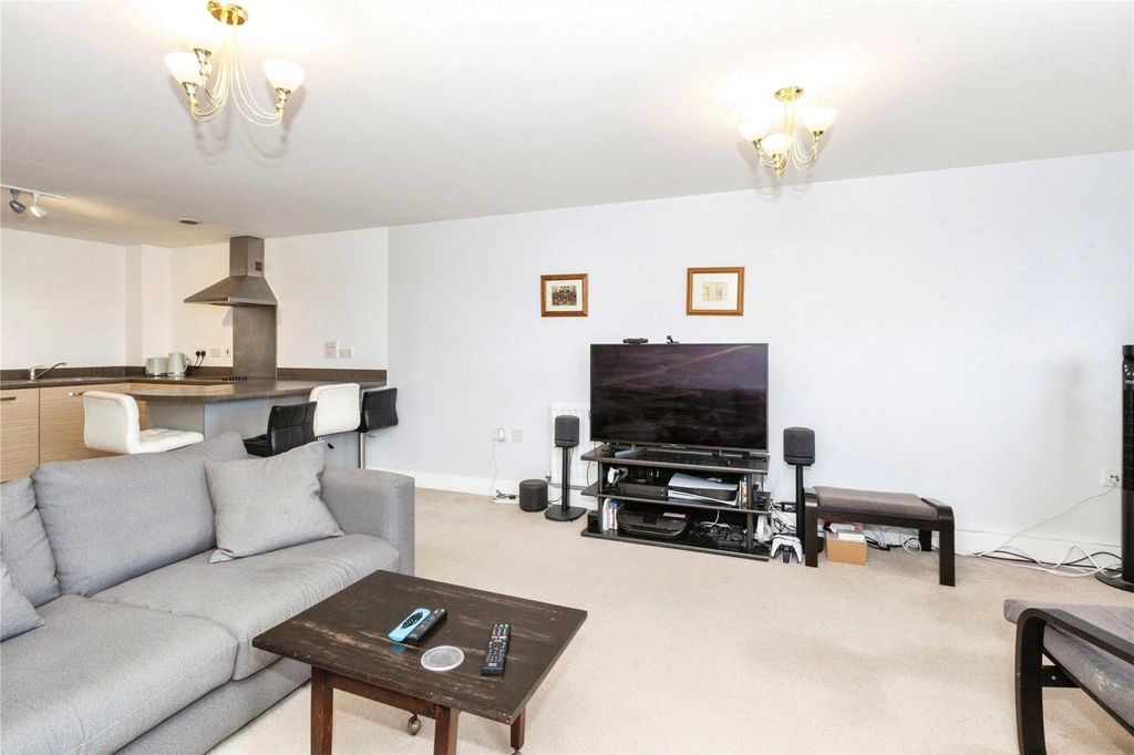 Property photo 3 of 15 Picture No. 06