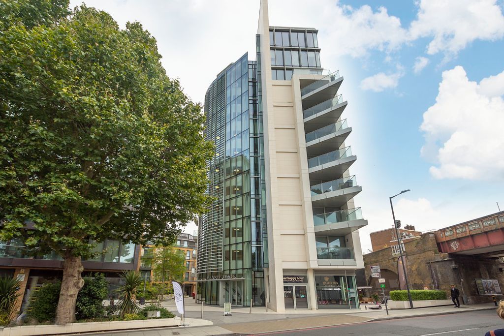 Property photo 2 of 16