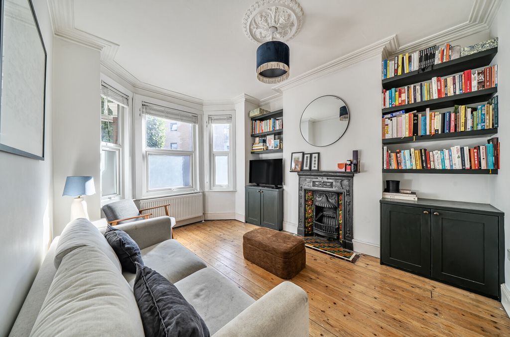 Property photo 2 of 15 1358059-9-68d16A2...
