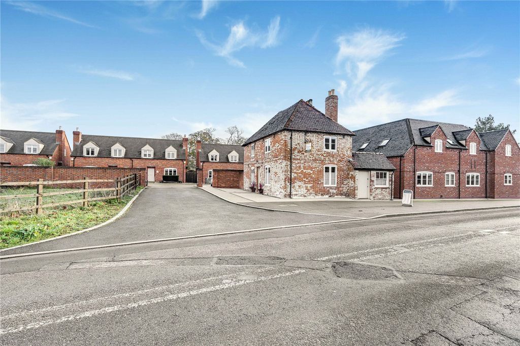 Property photo 2 of 16 Picture No. 01