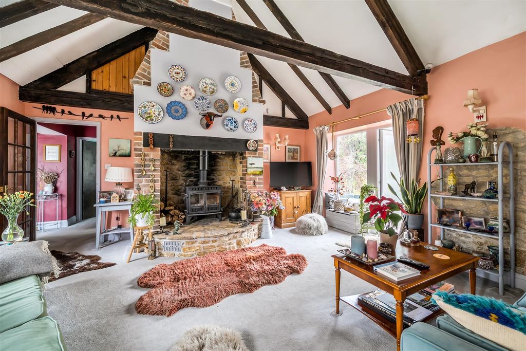 Property photo 2 of 16