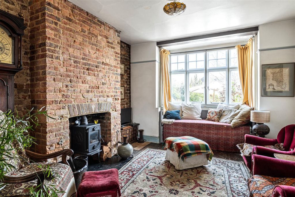 Property photo 2 of 26