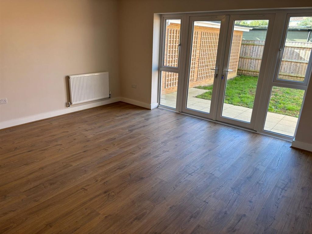 Property photo 2 of 10 Ntvs3941.Jpg