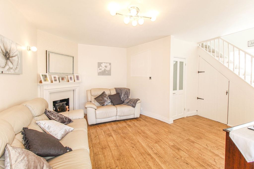 Property photo 3 of 18