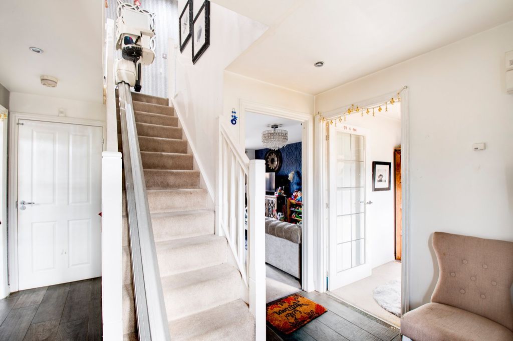 Property photo 2 of 15 Picture No. 04