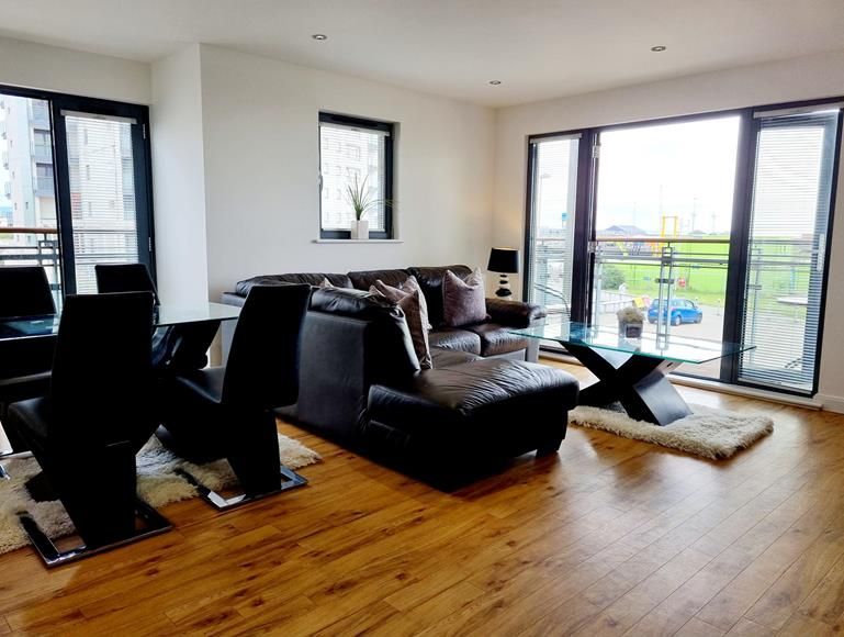 Property photo 1 of 13 Living Room