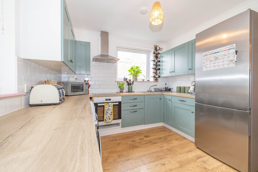 Property photo 3 of 12 Picture 3