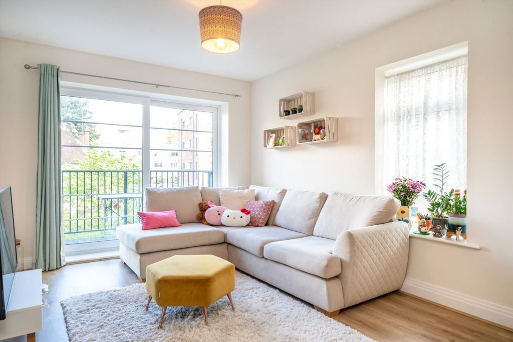 Property photo 3 of 7