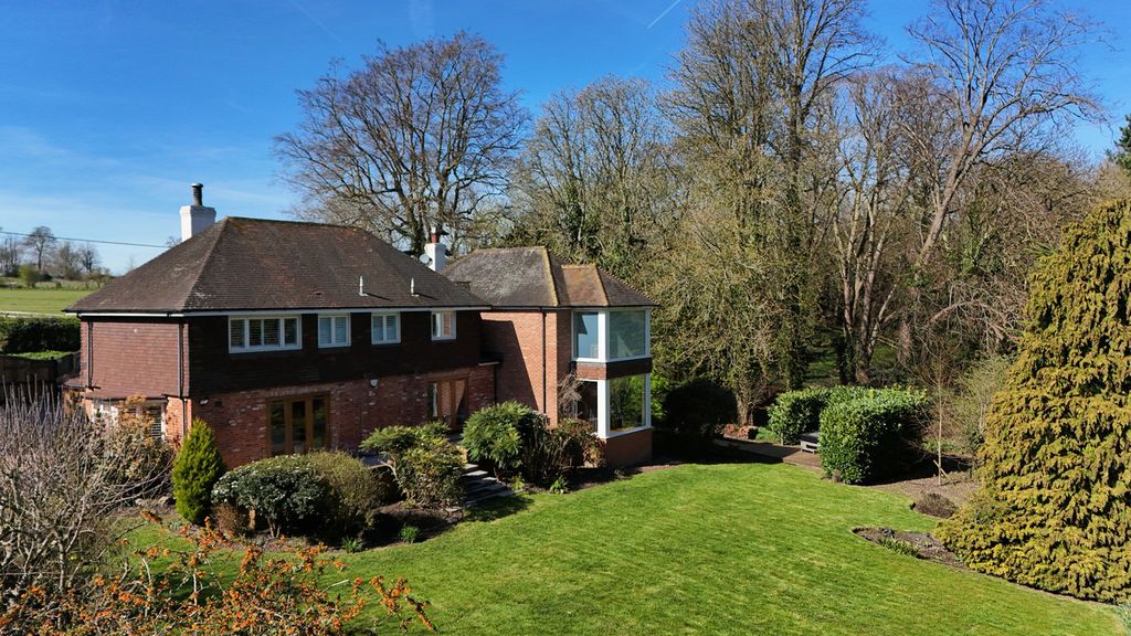 Property photo 2 of 41